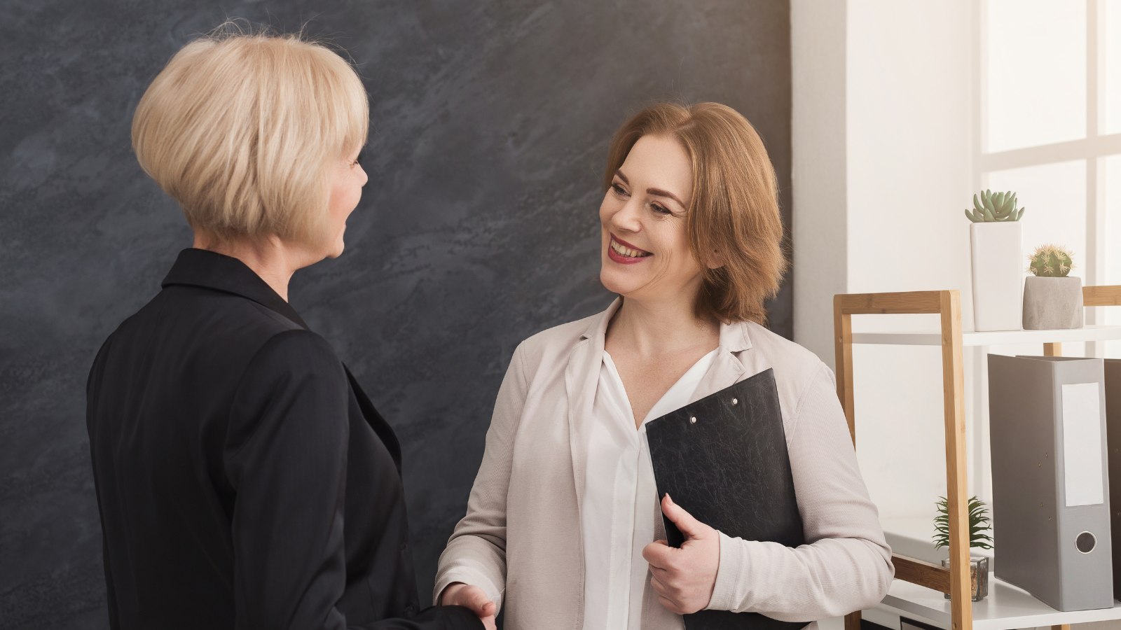 Różnica między przywódcą a liderem